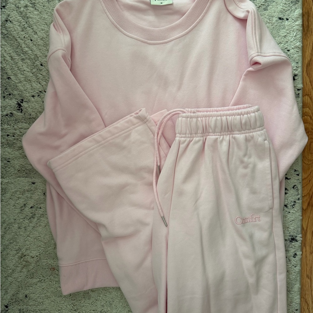 Comfrt Set - image 1